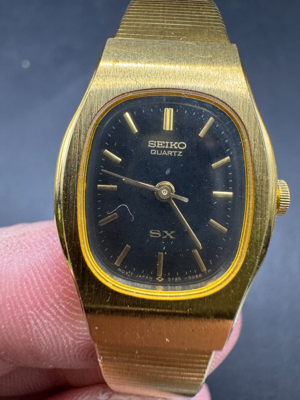 Vintage Seiko SX Quartz Gold Tone 5Y95-5040 Black Dial Women's Watch 18mm